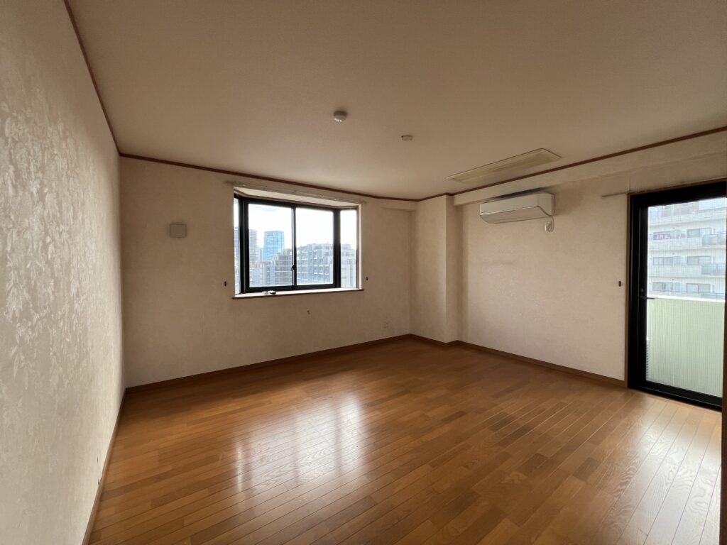 Bedroom 22.8 sqm with WIC