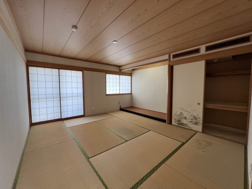 Japanese Tatami room with Tokonoma alcove