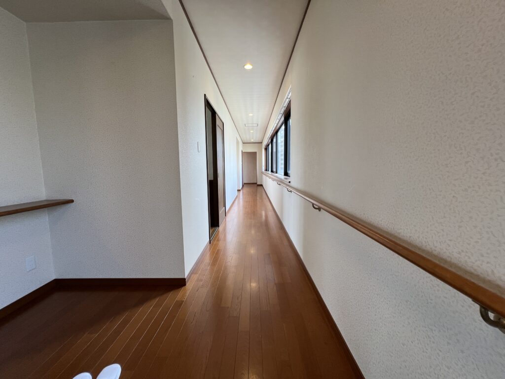 Looking hallway from the entrance